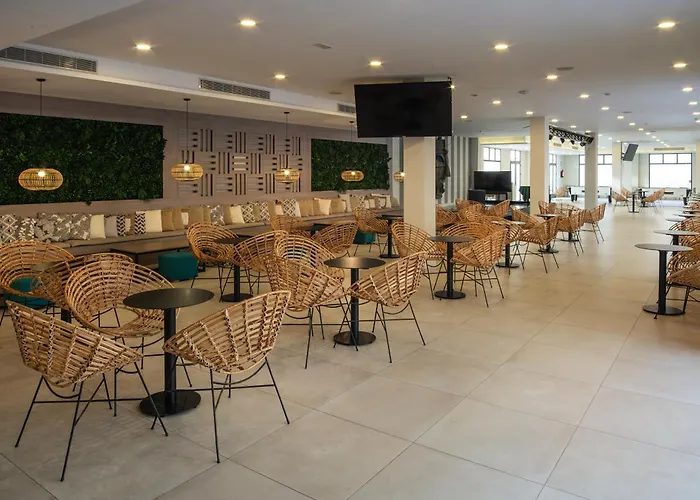 Ereza Mar - Adults Only