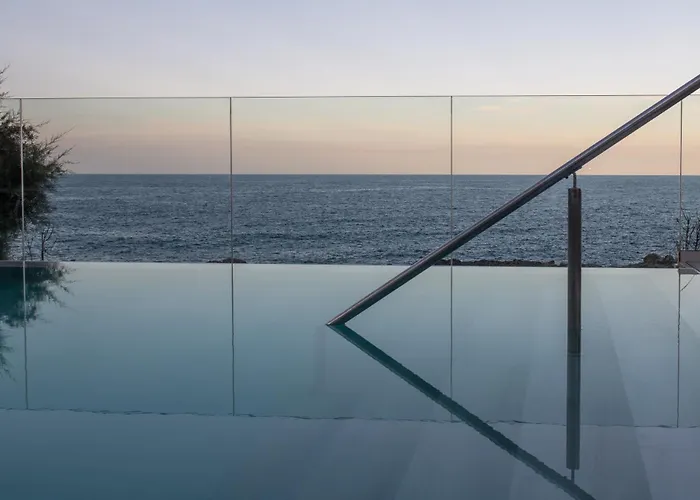 Ereza Mar - Adults Only